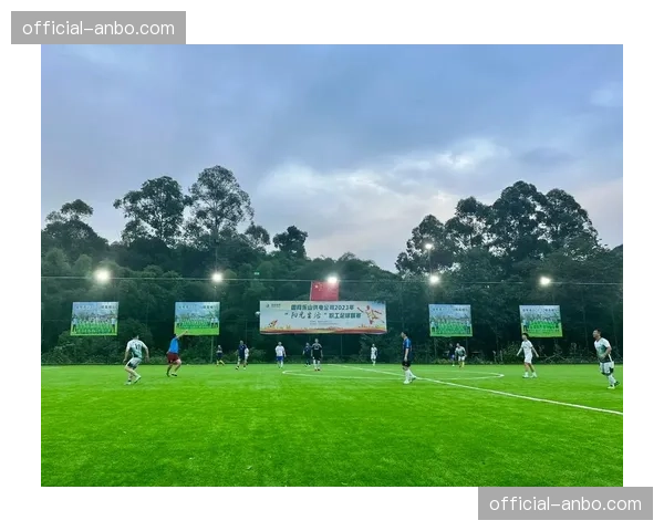 草根足球联赛引入“定位球挑战赛”,旨在提升业余球员的专项技术