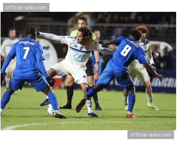 天气预报显示马赛vs斯特拉斯堡比赛日将有大雨，或利于防守一方